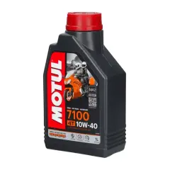 Czarny kanister z olejem Motul 7100 10W-40. Czy Motul to dobry olej? Tak, to 100% syntetyczny olej do motocykli 4T.