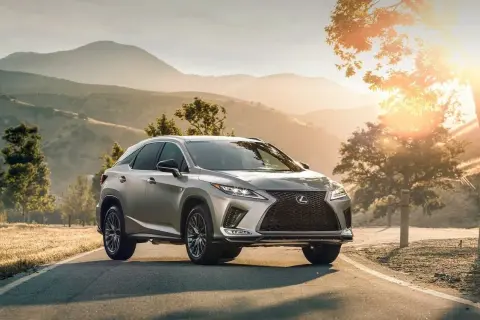 Jaki suv z usa warto wybrać? porównanie modeli, ceny i opinie ekspertów