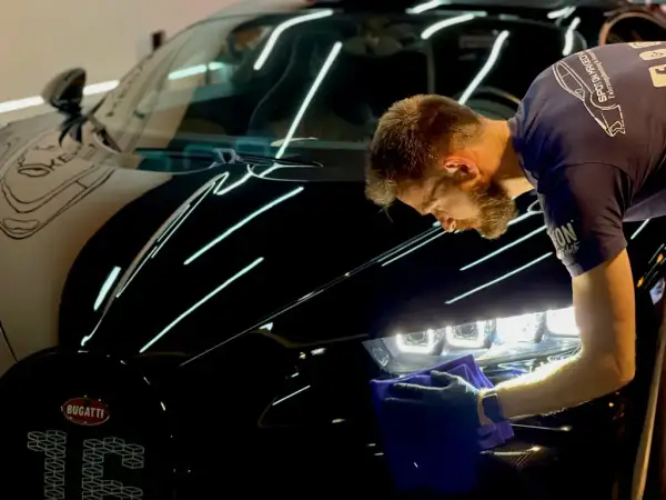 Jesienny auto detailing. Dlaczego to najlepsza pora na zadbanie o swoje auto?